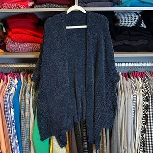 Avenue 9 blue chenille shawl size OS